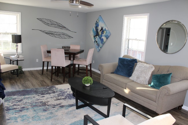 Building Photo - 2110 38th St SE