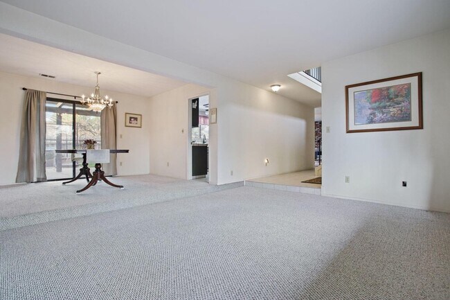 Foto del edificio - 5205 Verdi Way