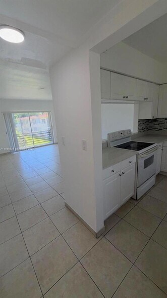 Foto del edificio - 2800 NE 203rd St