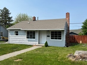 Building Photo - 17 F St SE