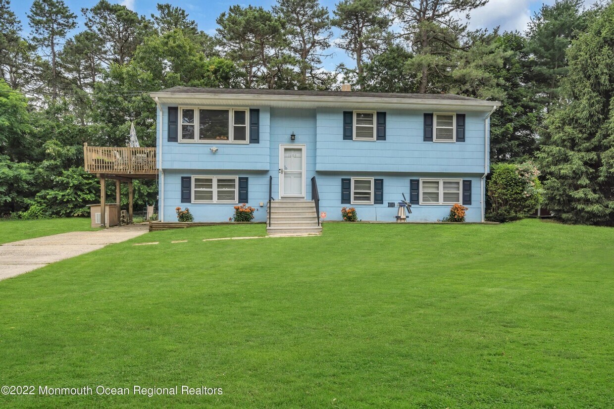 Primary Photo - 1608 5th Ave