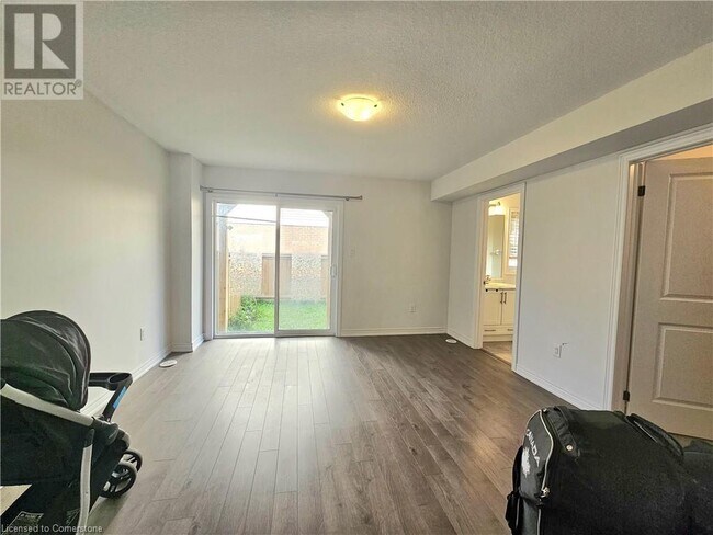 Building Photo - 98 Hibiscus Ln