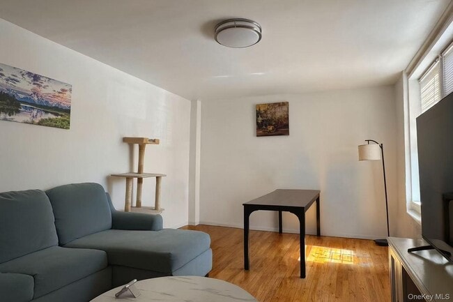 Foto del edificio - 137-40 45th Ave