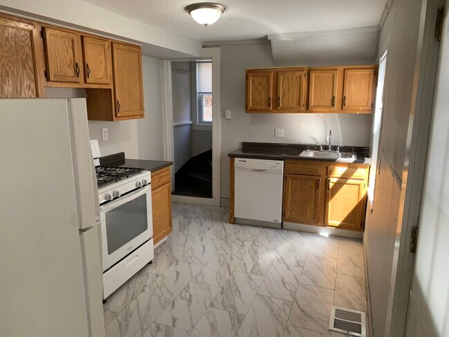 Foto del edificio - 22 Greylock Rd