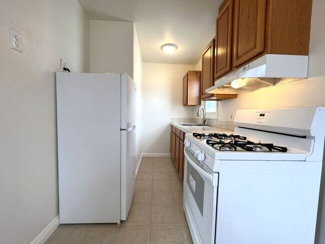 Foto del edificio - 5036.5 Muir Ave