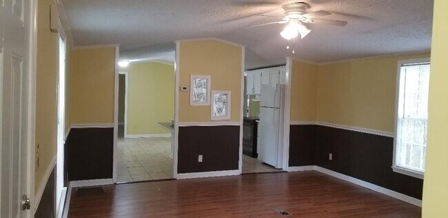 Foto del edificio - 169 Brentwood Ln