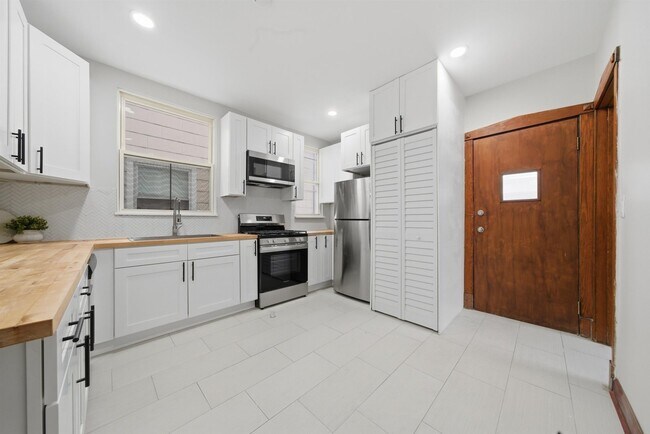 Foto del edificio - 4735 N Kilbourn Ave