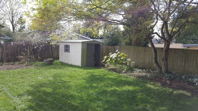 Shed and garden plot - 2515 Whitman Court NE