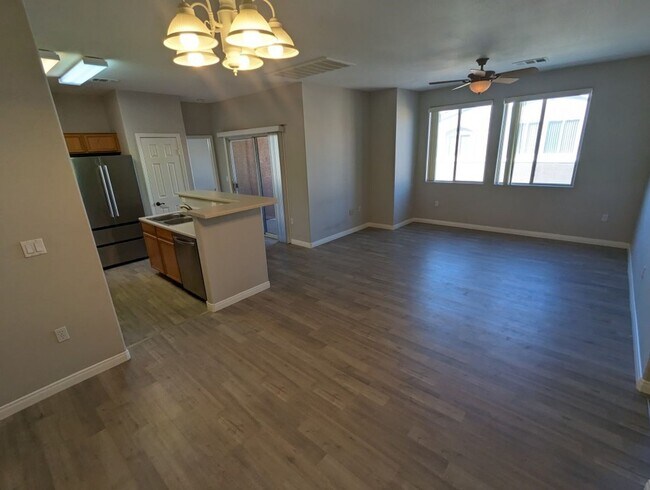Foto del edificio - 9303 Gilcrease Ave