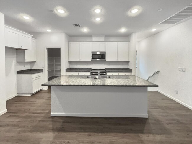 Foto del edificio - 12153 Alamosa Dr