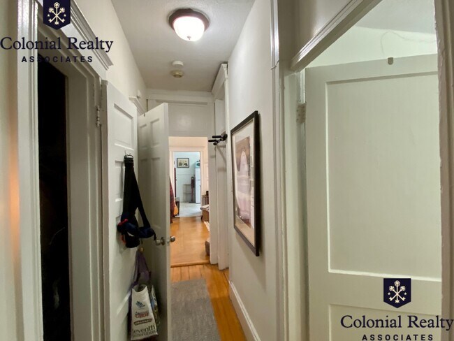 Foto del edificio - 1324 Commonwealth Ave