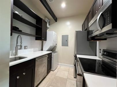 Foto principal - 500 Parkway Dr NE