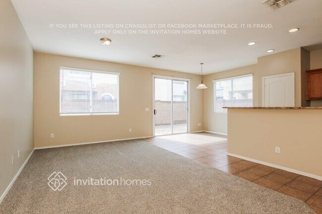 Building Photo - 4825 W Ellis St