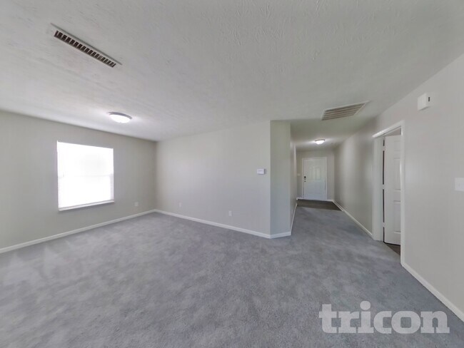 Building Photo - 2944 Mozart Way