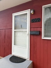 Building Photo - 609 J St