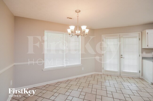 Foto del edificio - 170 Falcon Ridge Dr