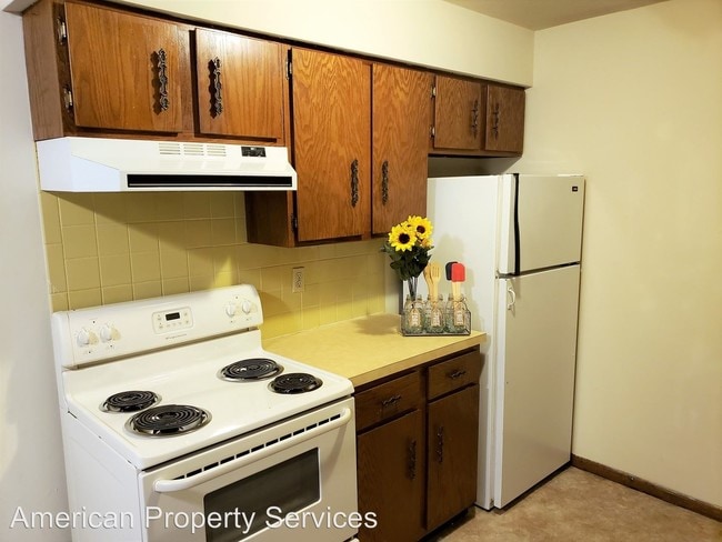 Building Photo - 920 Moro St