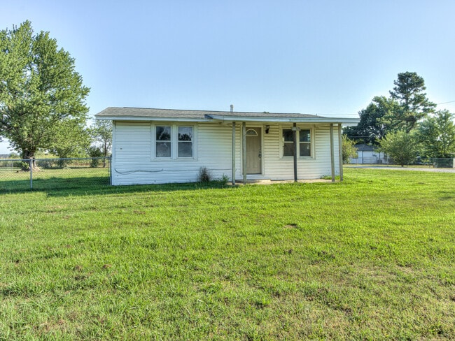 Building Photo - 14871 NE 36th St