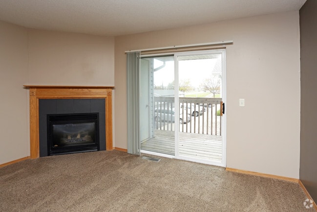 Living Room - Deer Ridge Apartments