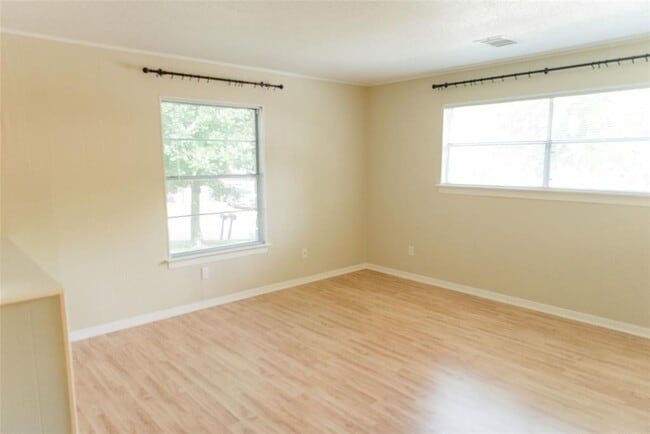 Building Photo - 3101 Matador Dr