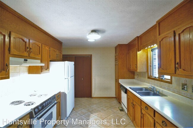 Foto del edificio - 2 br, 2 bath House - 1071 Sandy Springs Ro...