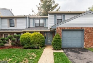 Building Photo - 76 Stanwick Ct