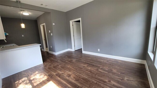 Foto del edificio - 2527 Sumpter St