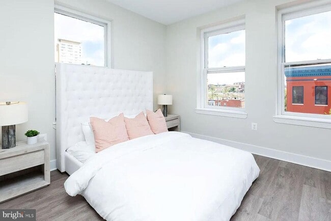 Building Photo - 1122 N Calvert St