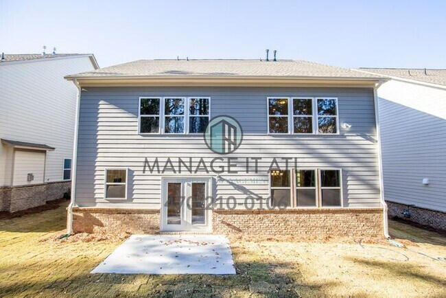 Foto del edificio - 4 Bedroom House in Hoschton in Mill Creek High School District