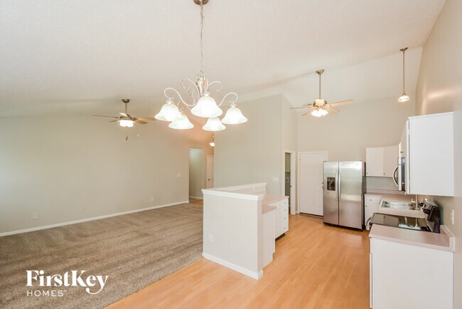 Foto del edificio - 17248 Futch Way