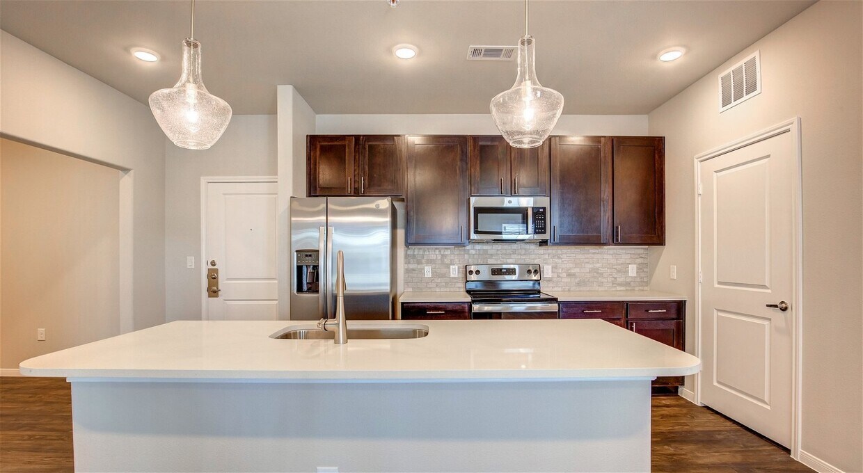 16720 Doe Creek Rd Unit F1R1, Frisco, TX 75033 Condo for Rent in