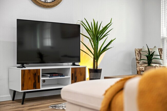 Building Photo - 5105 Galen Ct