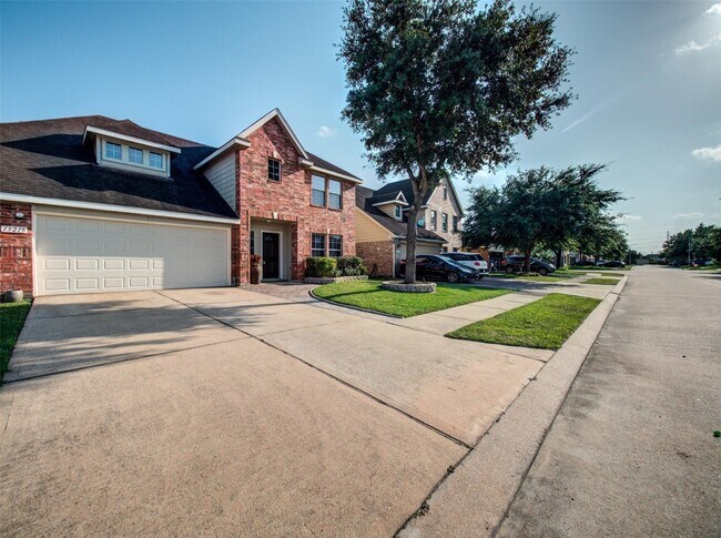 Foto del edificio - 13215 Sleepy Creek Meadows