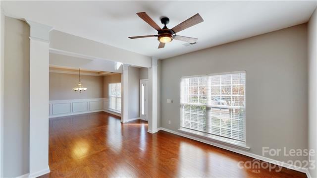 Foto del edificio - 505 Stowe Rd