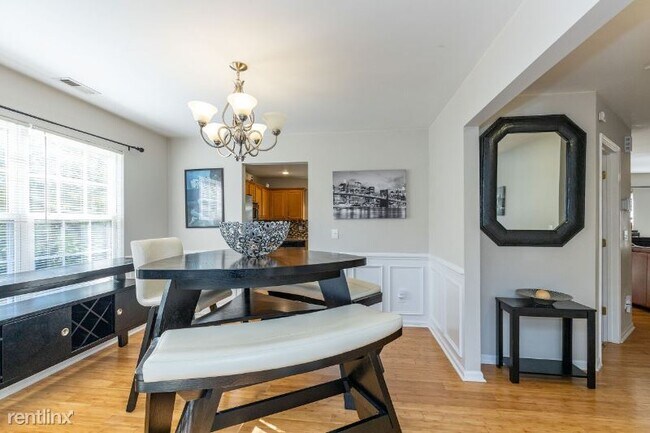 Foto del edificio - 4 br, 2.5 bath House - 5109 Marathon Lane