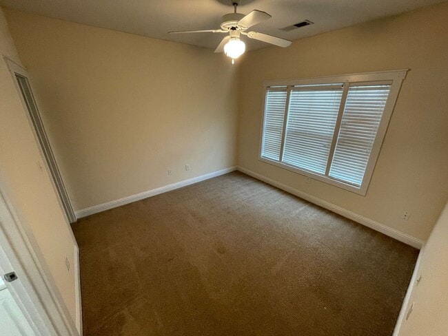 Building Photo - THE RETREAT NORTH! PRE-LEASING FOR AUGUST 2026!