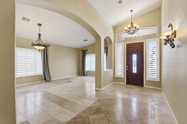Foto del edificio - 4927 N Louis River Way