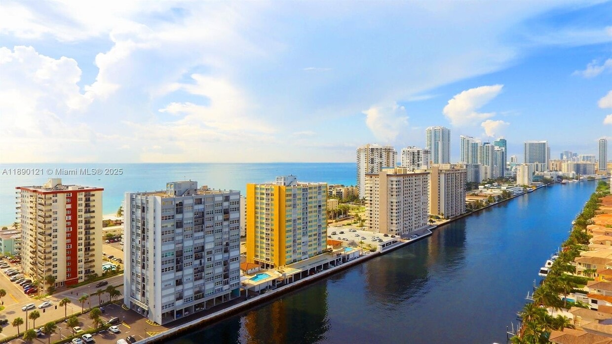 Primary Photo - 1410 S Ocean Dr