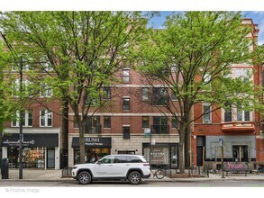 Building Photo - 1751 W Division St