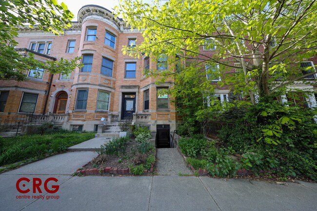 Foto del edificio - 1728 Beacon St