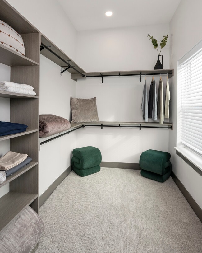 Building Photo - Aria Apartments