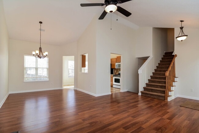 Building Photo - 2770 Lake Park Ridge W