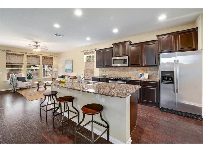 Building Photo - 16021 Travesia Way