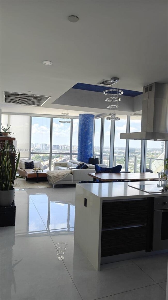 Building Photo - 1100 Biscayne Blvd