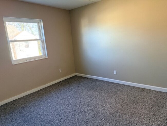 Foto del edificio - Maryville 37803 - 1 bedroom 1 bath apartment - call Troy Adams 865-233-6949