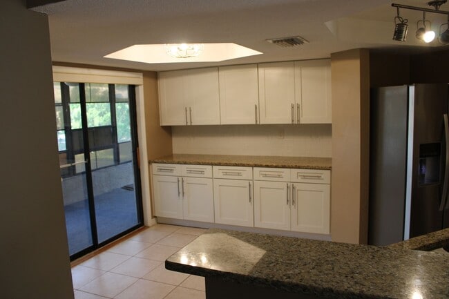 Foto del edificio - Updated 3 bedroom 2 bath in Greenbrook Estates