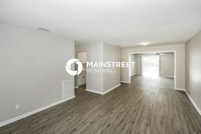 3 Bedroom Pet-Friendly Home in JACKSONVILL... - 3 Bedroom Pet-Friendly Home in JACKSONVILL...