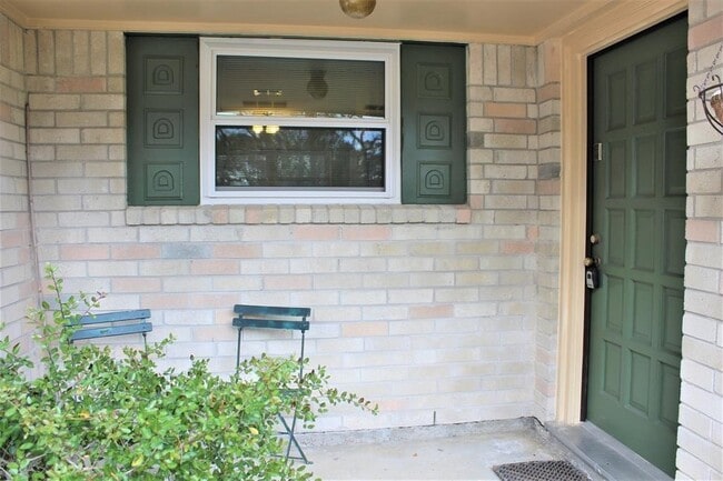 Foto del edificio - 3306 Roaming Woods Ln