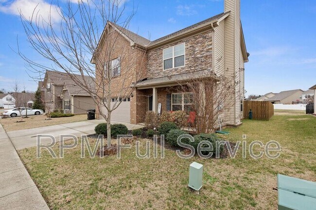 Foto del edificio - 3213 Mapleside Ln