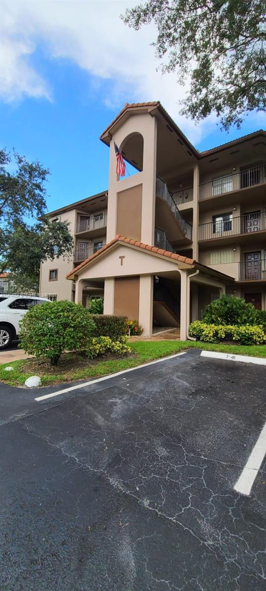 Building Photo - 1251 SW 125th Ave